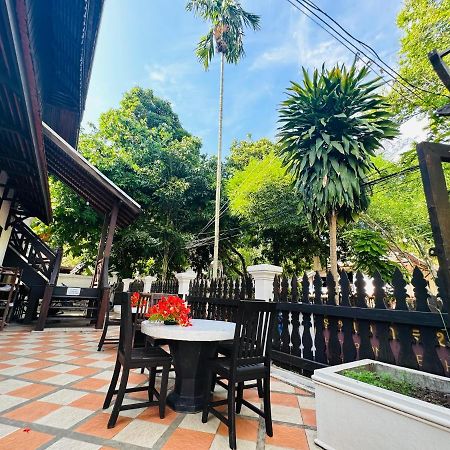 Thatsaphone Hotel Luang Prabang Exteriör bild