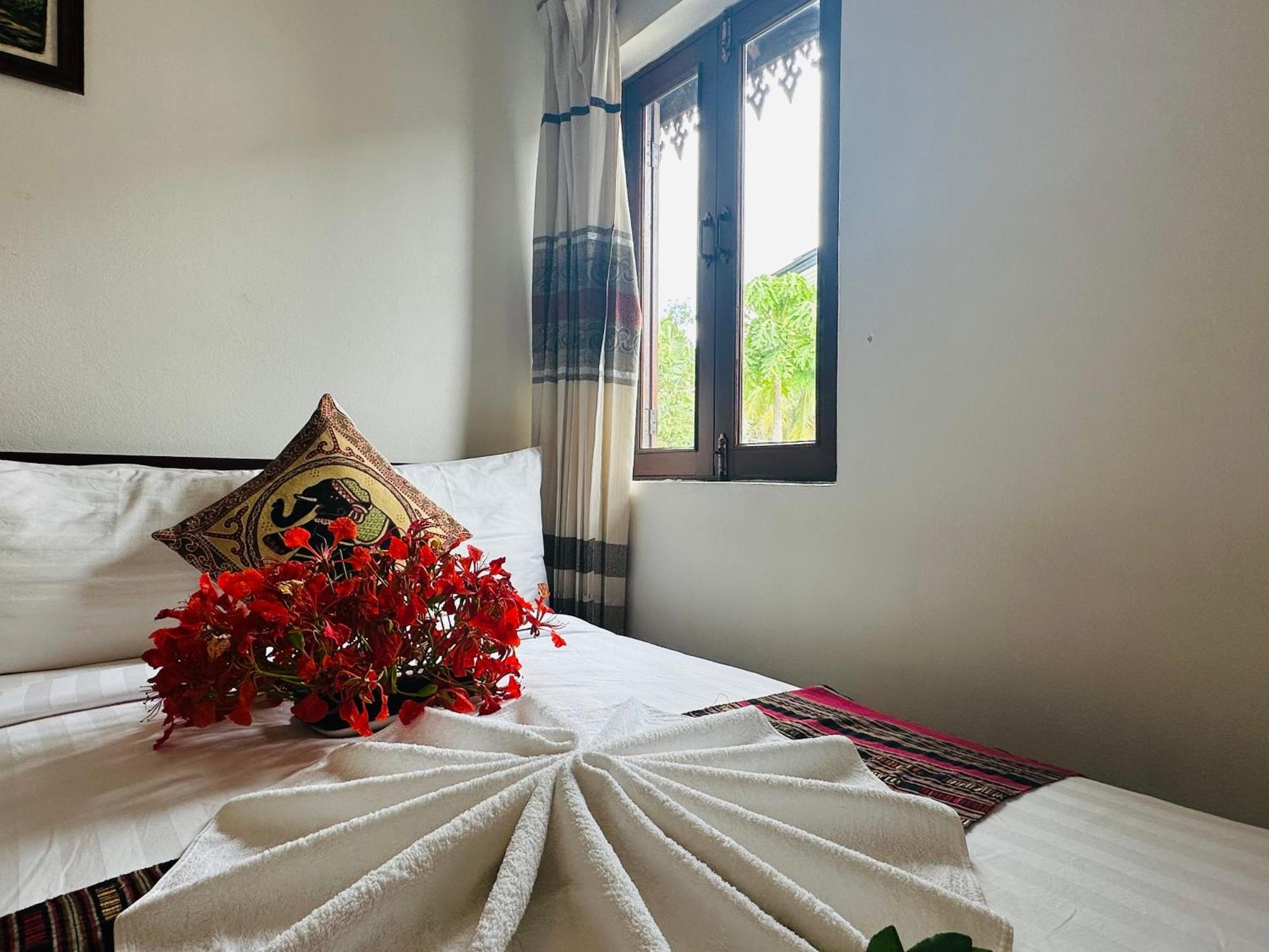 Thatsaphone Hotel Luang Prabang Exteriör bild