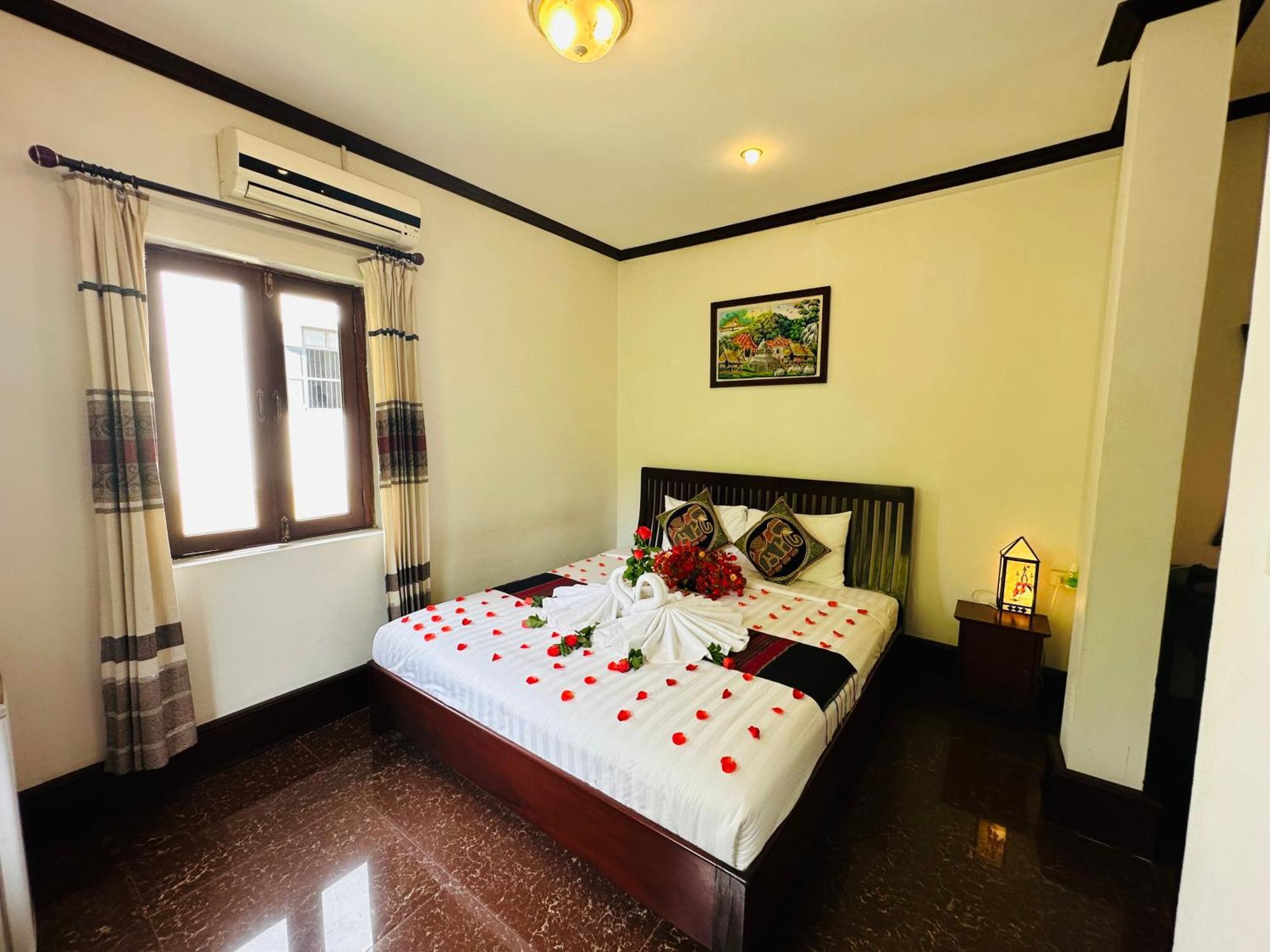 Thatsaphone Hotel Luang Prabang Exteriör bild