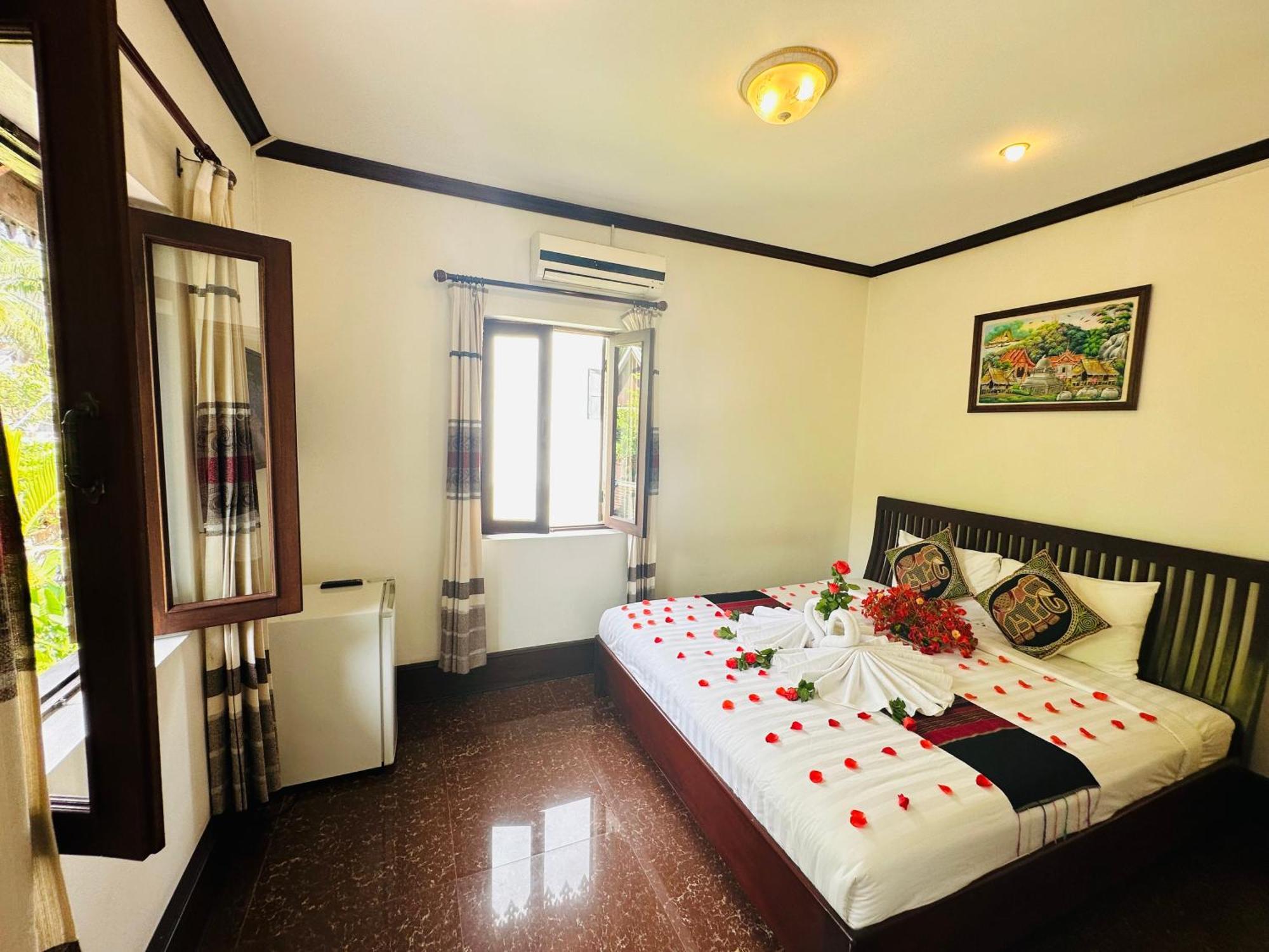 Thatsaphone Hotel Luang Prabang Exteriör bild