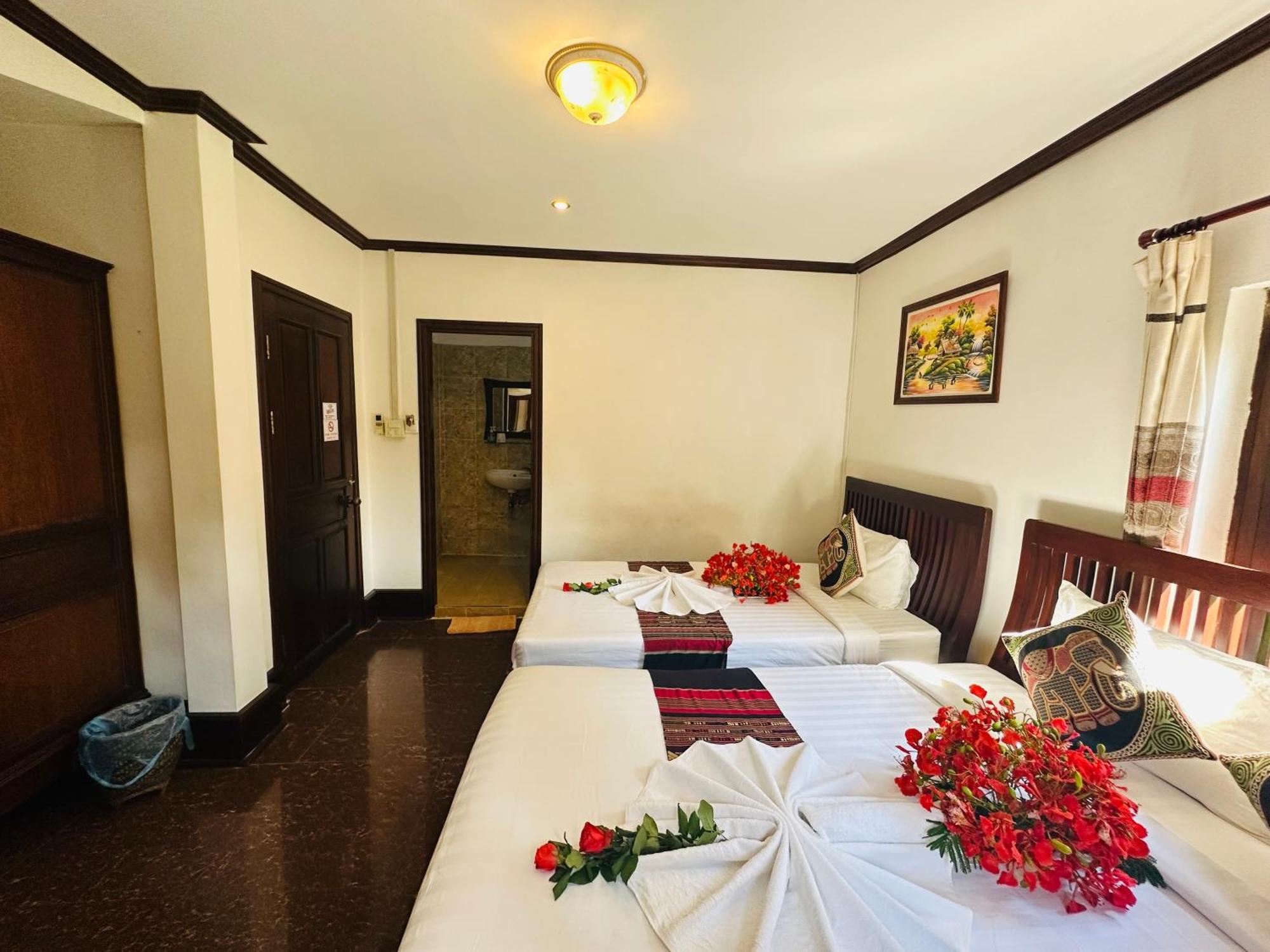 Thatsaphone Hotel Luang Prabang Exteriör bild