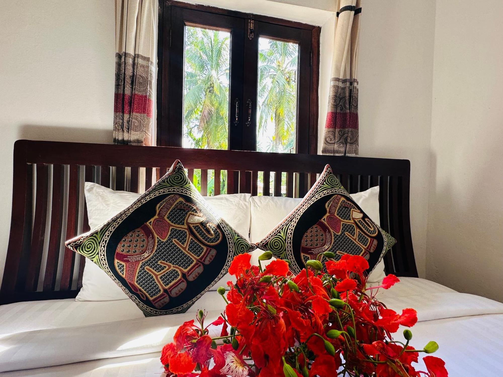 Thatsaphone Hotel Luang Prabang Exteriör bild