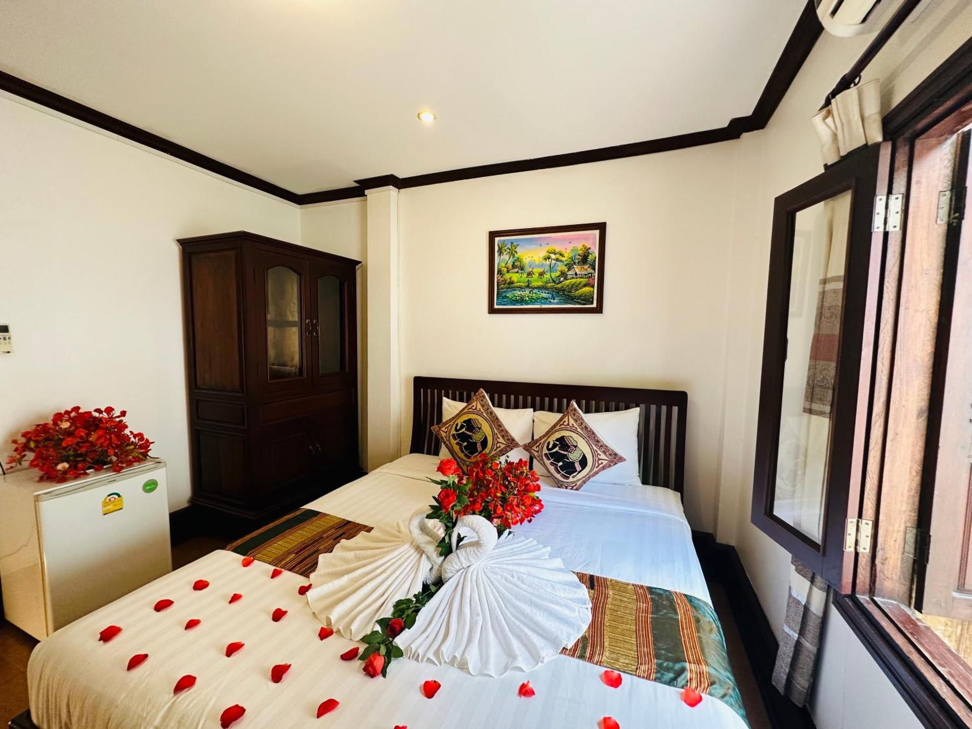 Thatsaphone Hotel Luang Prabang Exteriör bild